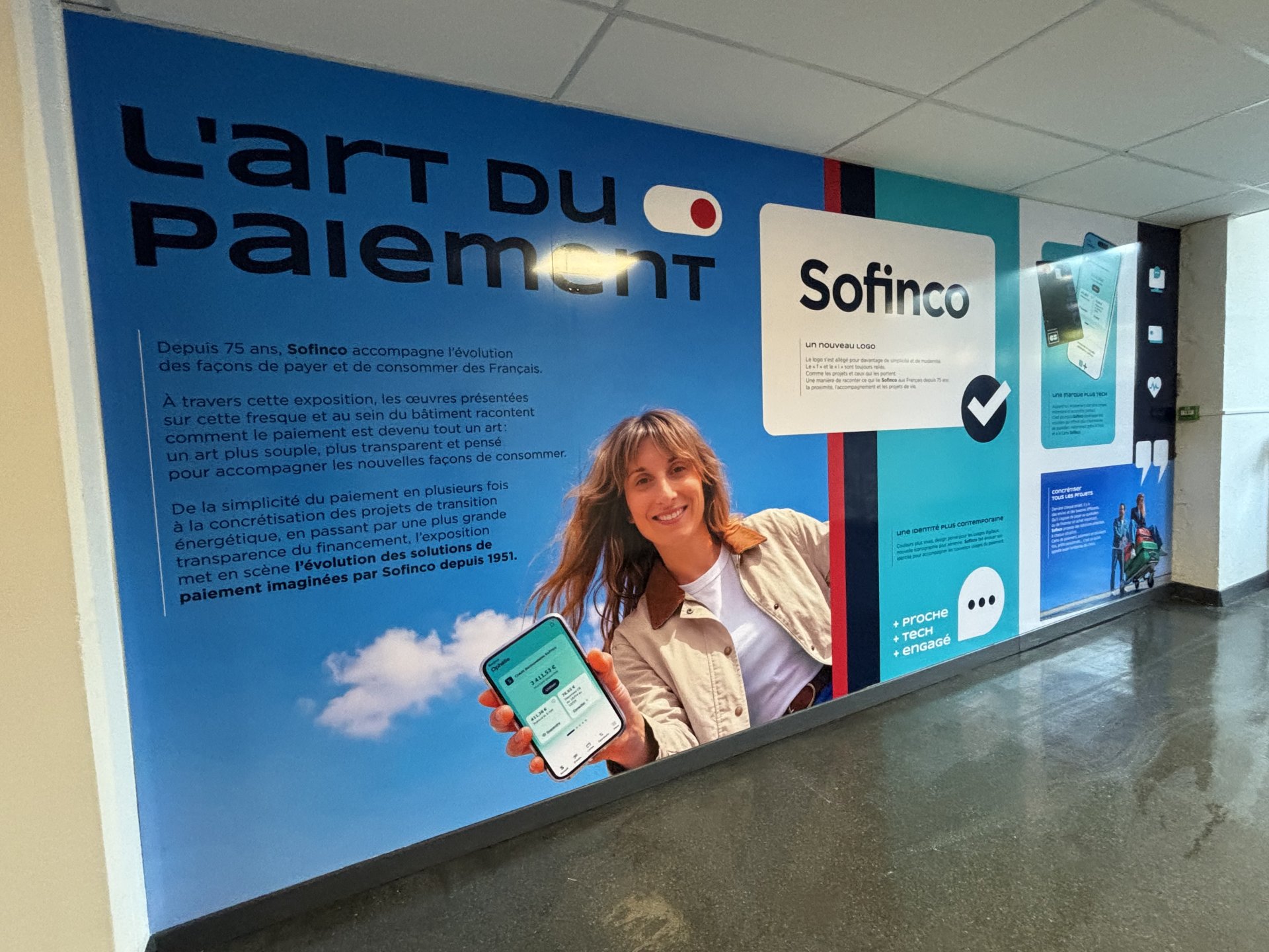 Habillage d’un mur avec panneaux et pose d’une publicité. image 8