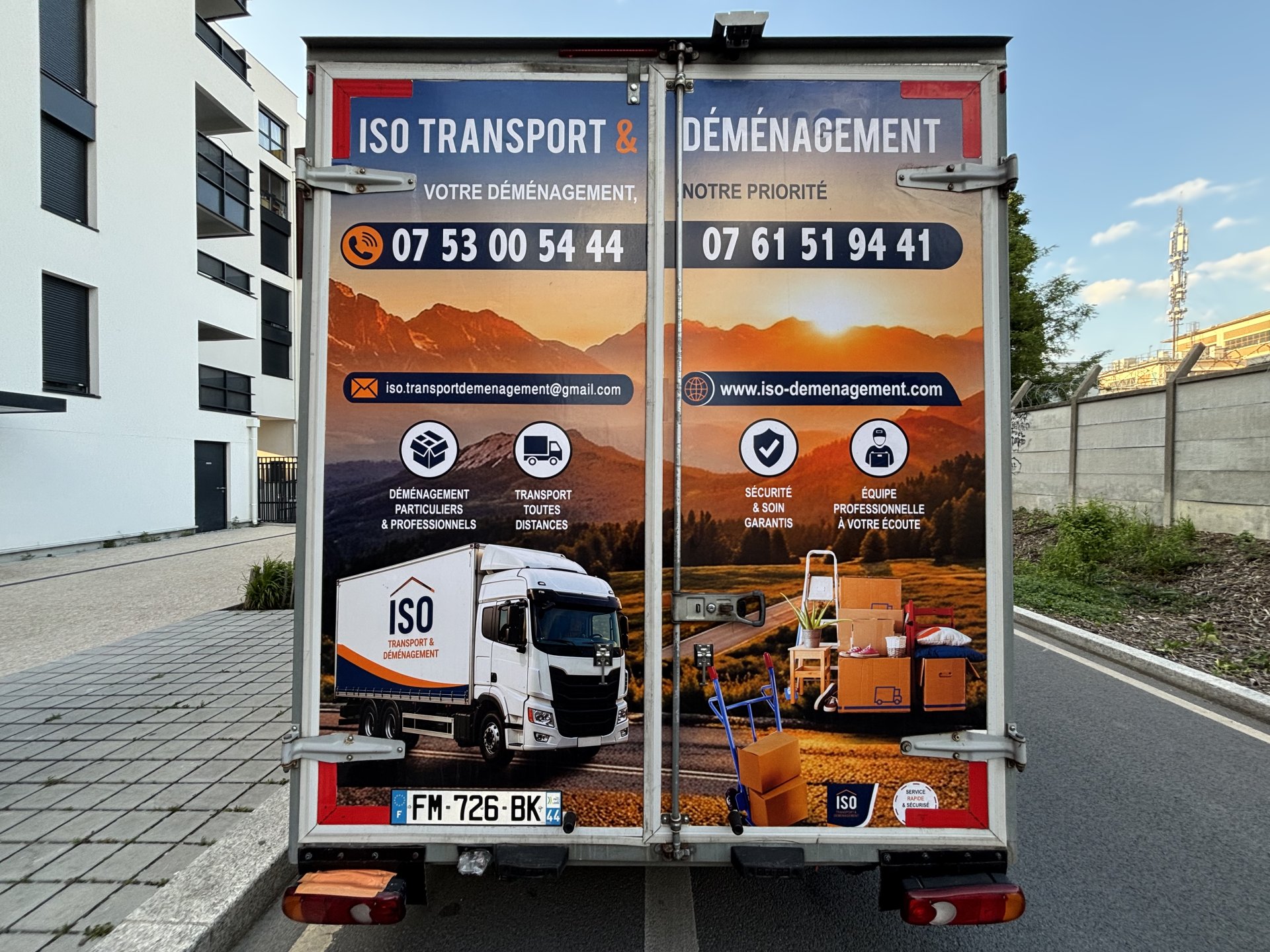 Publicité sur un camion image 3