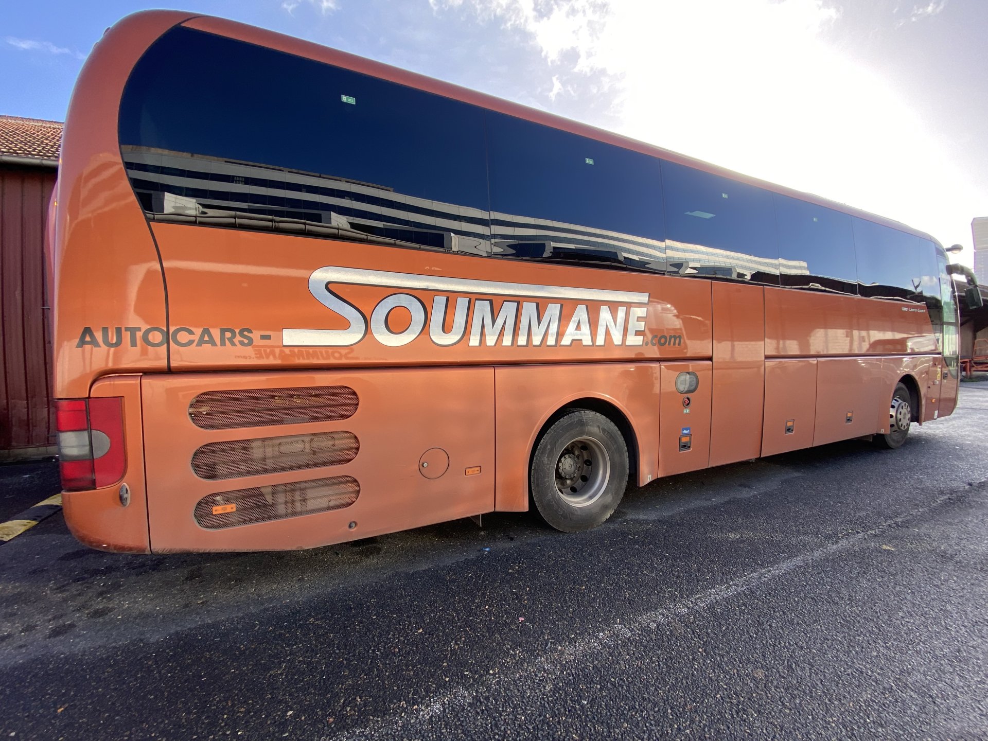 Marquage adhésif chromé et ombré sur autocars image 14