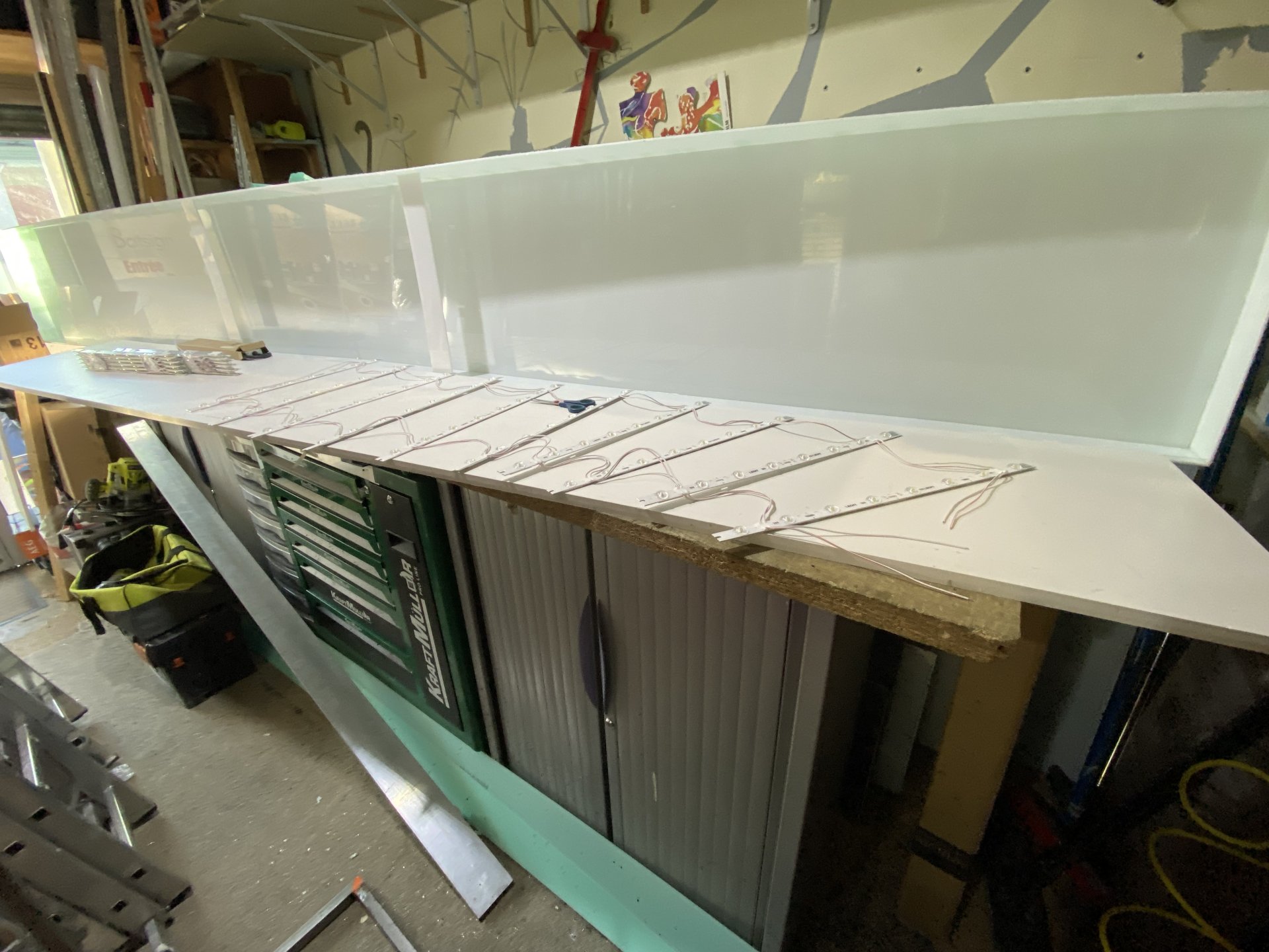 Enseigne caisson plexiglas pyramidal image 9