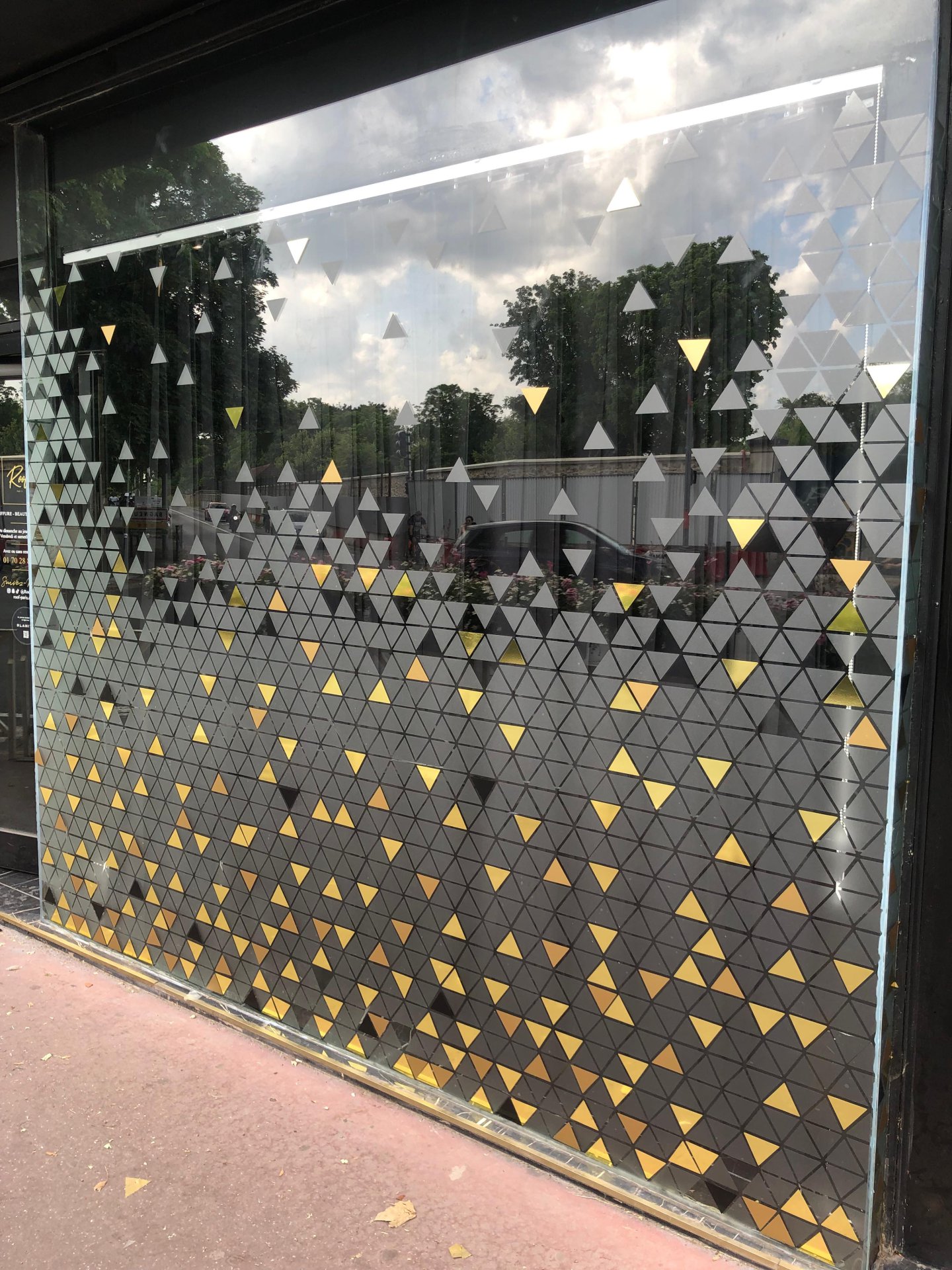 Vitrine pour salon de coiffure