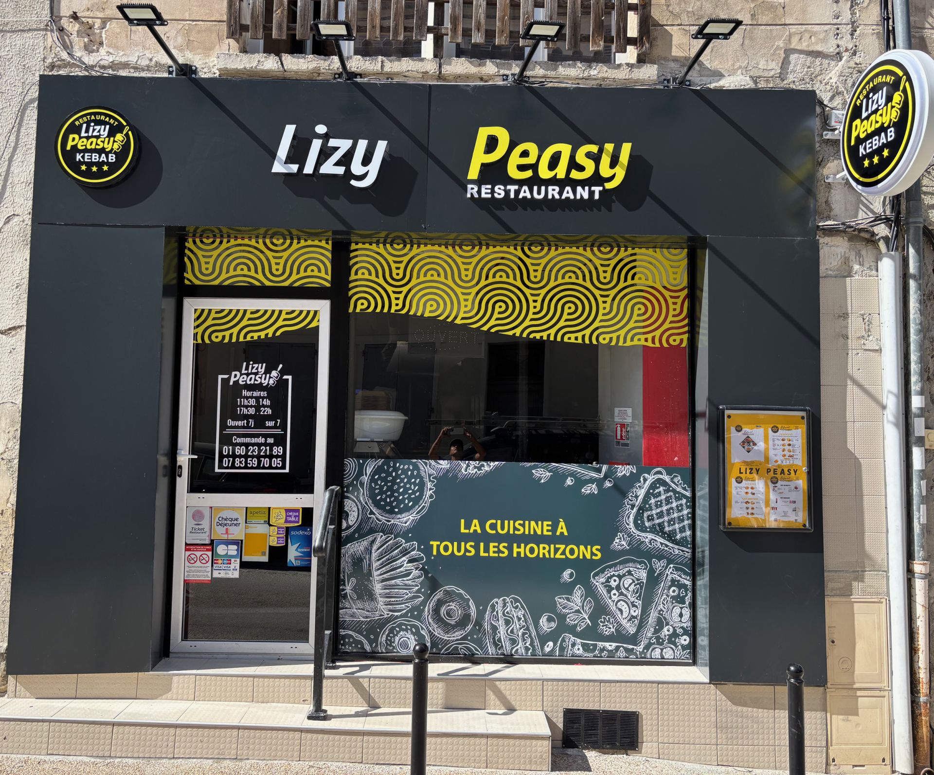 Habillage façade et enseigne PVC LED