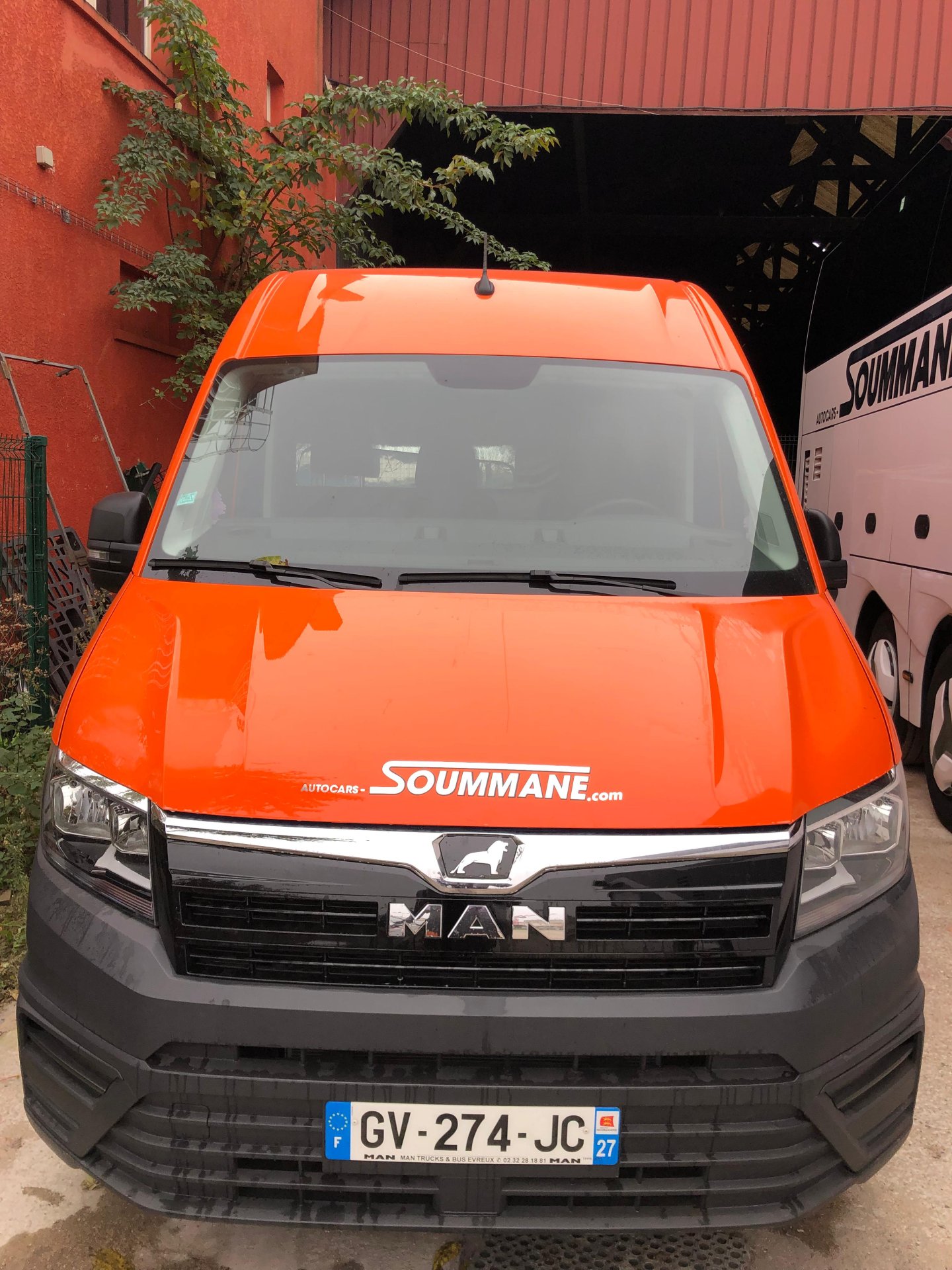 Marquage adhésif chromé et ombré sur autocars image 11