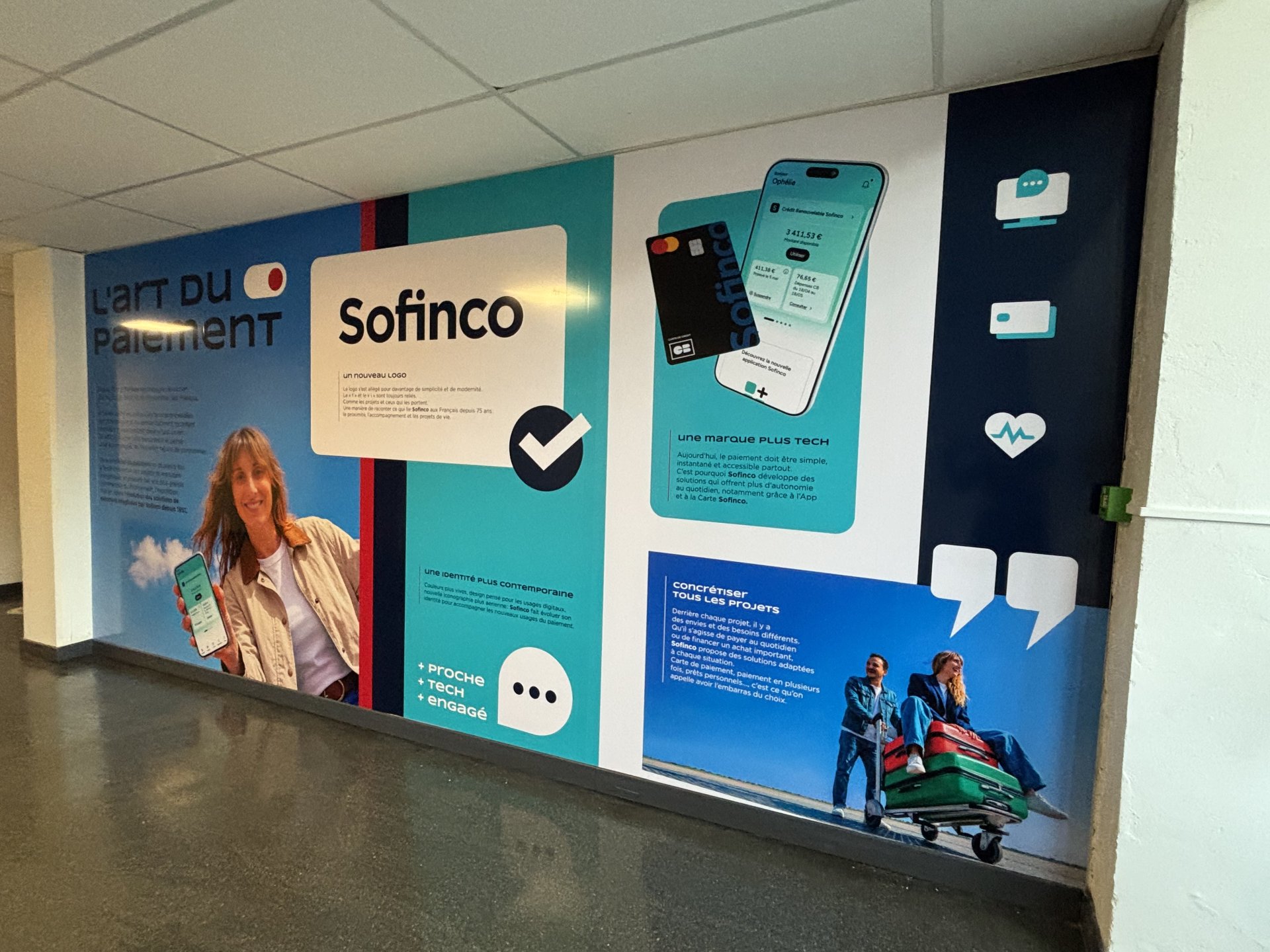 Habillage d’un mur avec panneau publicitaire image 3