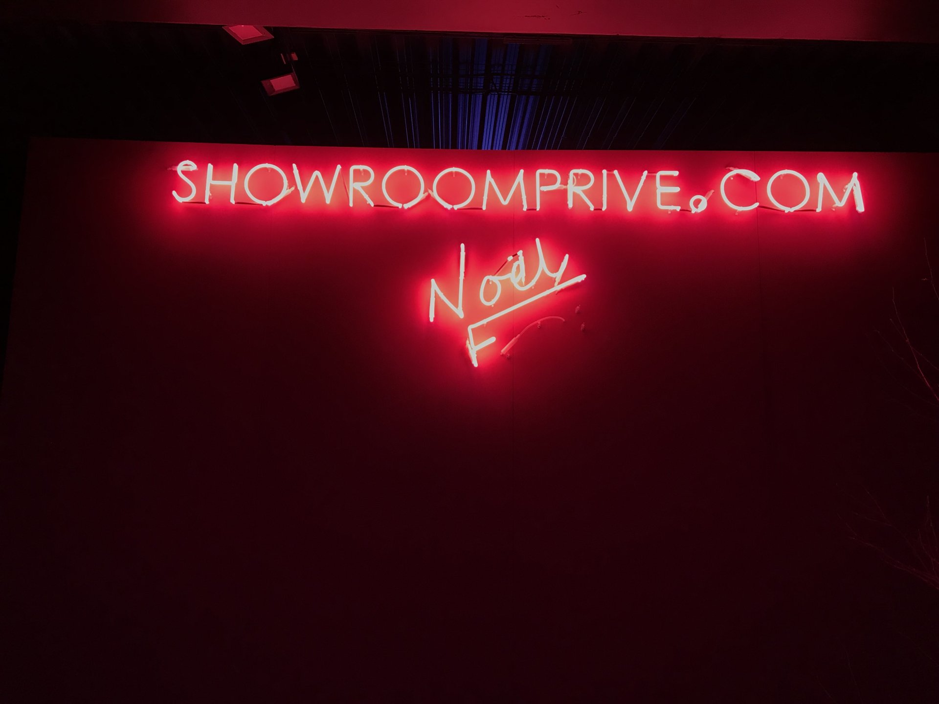 Fabrication d’un néon pour un événement de SHOWROOMPRIVÉ image 4