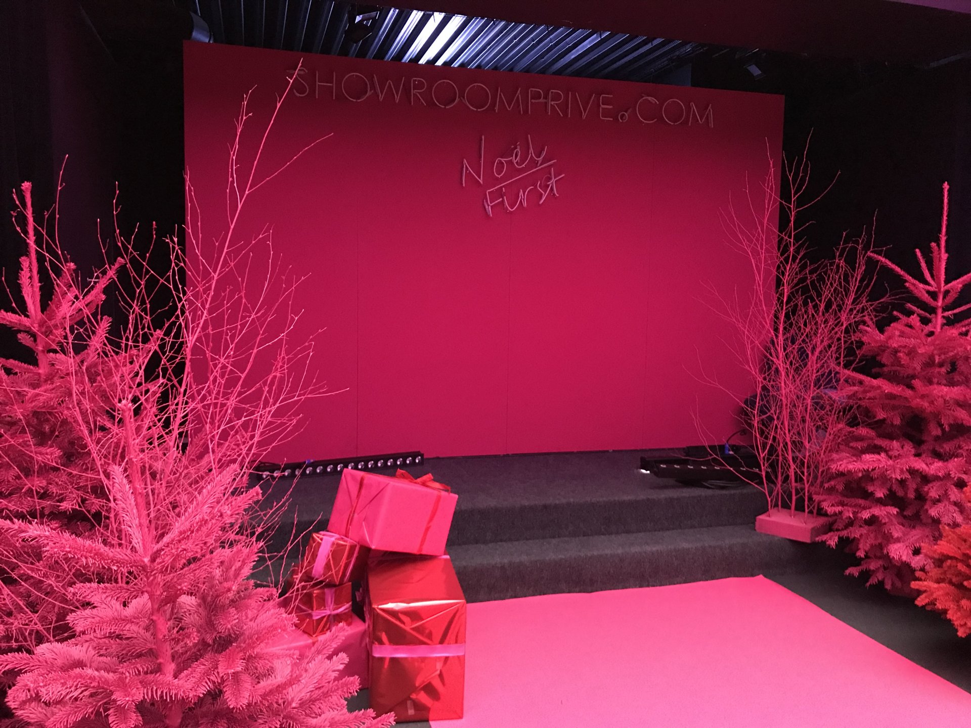 Fabrication d’un néon pour un événement de SHOWROOMPRIVÉ image 8