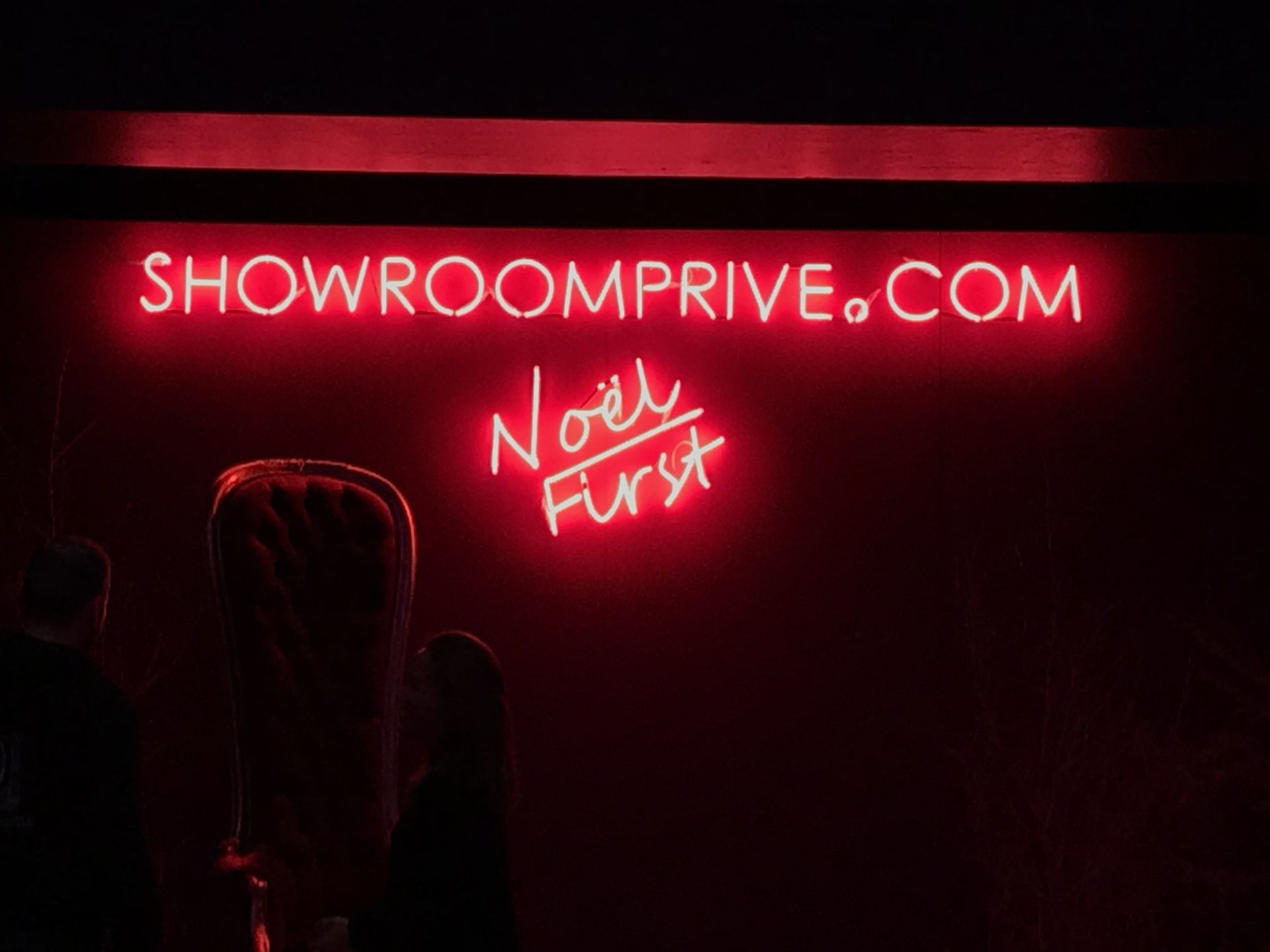 Fabrication d’un néon pour un événement de SHOWROOMPRIVÉ image 1