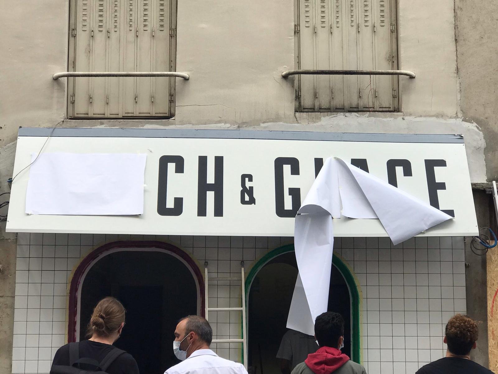 Enseigne Auvent d’un restaurant image 5