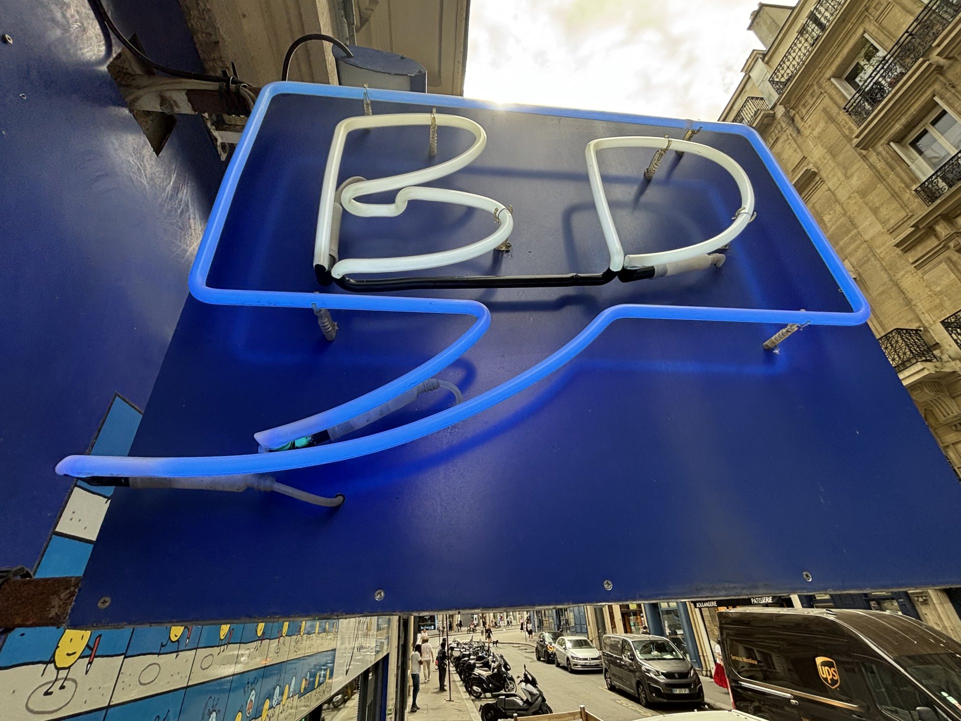 Habillage et enseigne pour librairie image 5